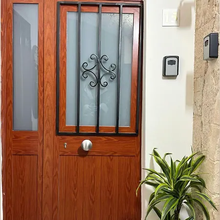 Konukevi L'antica Dimora Deluxe 3*